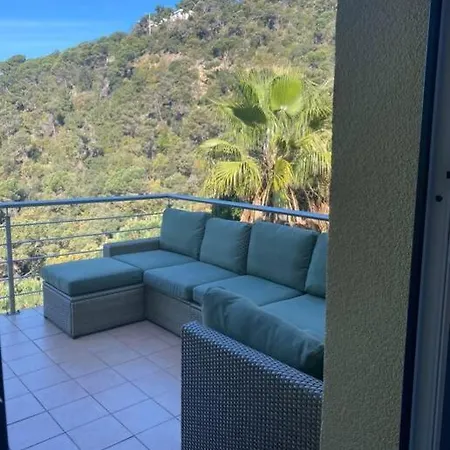 The 3 Singing Palms Βίλα
